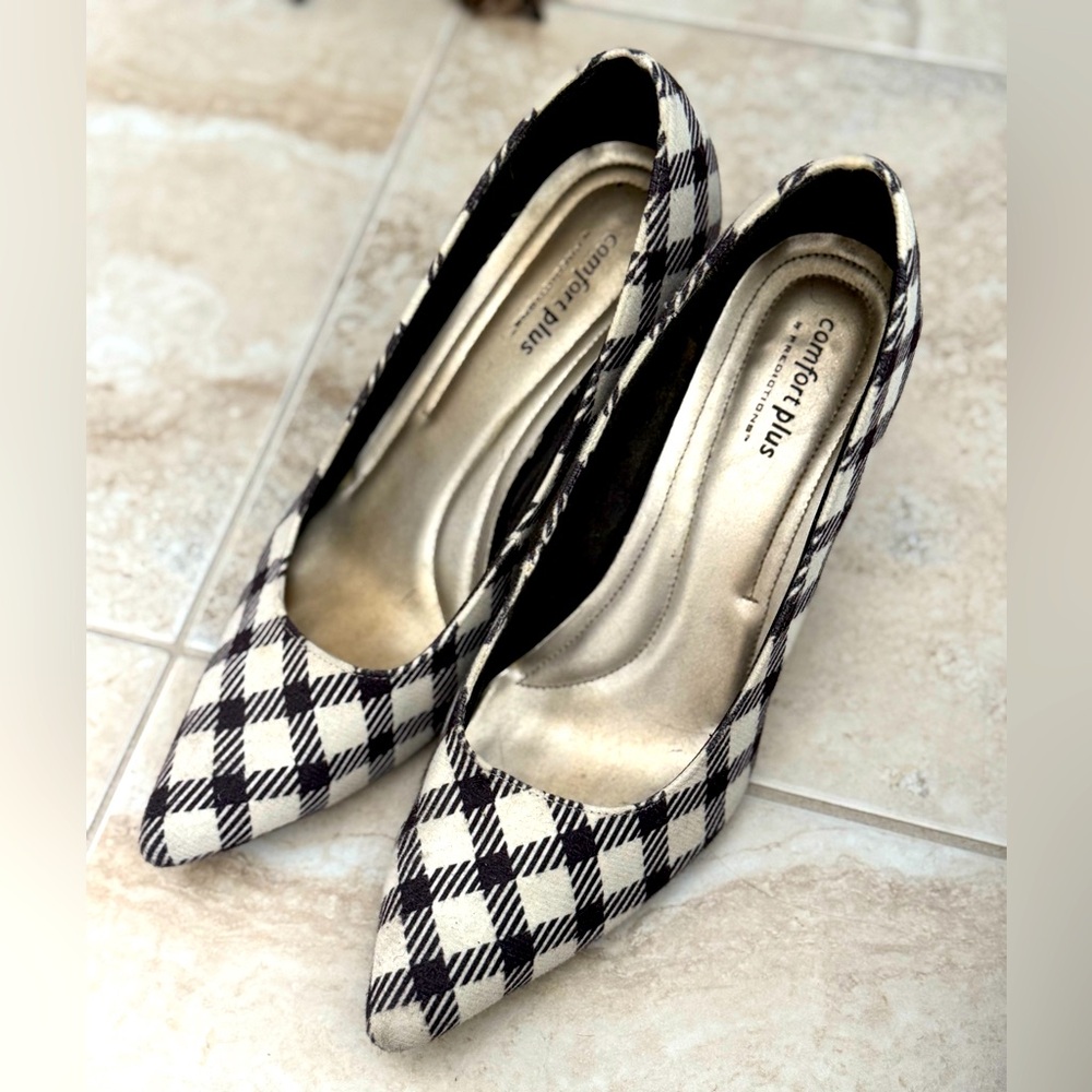 Comfort Plus by Payless Black and White Heels